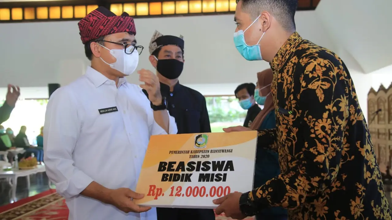 Pemerintah Kabupaten Banyuwangi kembali menyalurkan beasiswa