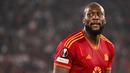 <p>Pemain AS Roma, Romelu Lukaku pada laga Grup G Liga Europa 2023/2024 di Olympic Stadium, Roma, Italia, Jumat (6/10/2023) dini hari WIB. Satu gol Lukaku pada laga ini menambah catatannya menjadi 7 gol di semua kompetisi bersama AS Roma. (AFP/Alberto Pizzoli)</p>