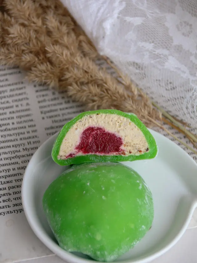 7. Matcha dan Mochi
