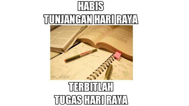 Pengalaman menunggu THR ini juga menjadi bahan lelucon warganet di media sosial.