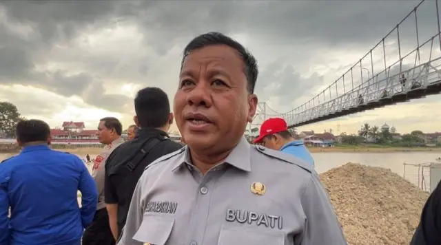 Bupati dan Sekda Kuansing Serahkan Diri ke KPK