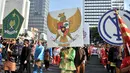 Umat lintas agama melakukan gerak jalan menyambut Pemilu 2019 di kawasan Car Free Day, Jakarta, Minggu (21/10). Acara bertema 'Kerukunan Umat Beragama' ini digelar oleh Kementerian Agama dan seluruh instansi berbagai agama. (Merdeka.com/ Iqbal S. Nugroho)