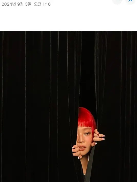 Secara mengejutkan Jennie BLACKPINK mengubah warna rambutnya menjadi merah menyala [@jennierubyjane]