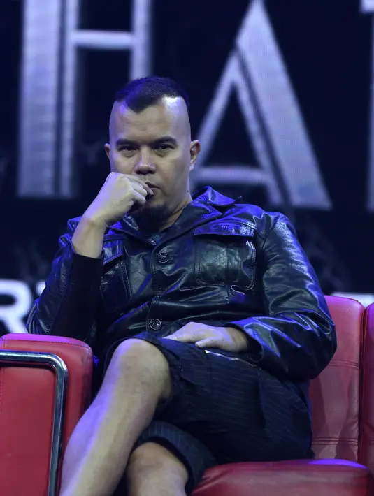 Ditanyakan alasannya menginginkan anak perempuan, Ahmad Dhani mengatakan kemungkinan karena sudah memiliki tiga anak laki-laki maka ia pun menginginkan anak perempuan. (Andy Masela/Bintang.com)