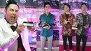 SCTV kembali memberi penghargaan bagi musisi Tanah Air. Selain itu, penghargaan khusus diberikan pada host dan fanbase yang dianggap luar biasa. Inbox Awards 2016 disiarkan secara langsung pada Rabu (19/10/2016) malam. (Bambang E. Ros/Bintang.com)