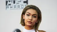 Tips Gaya Makeup Seksi ala Gigi Hadid