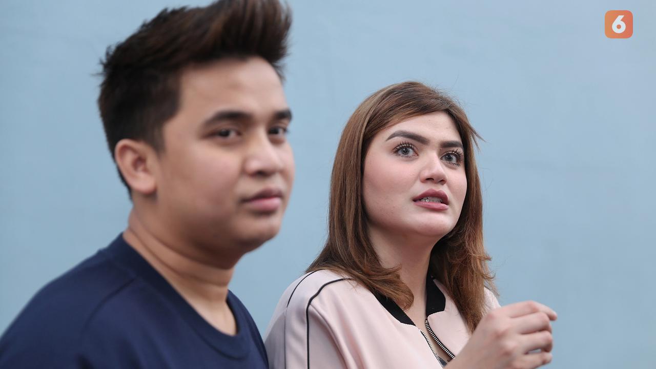 [Bintang] Billy Syahputra dan Hilda Vitria