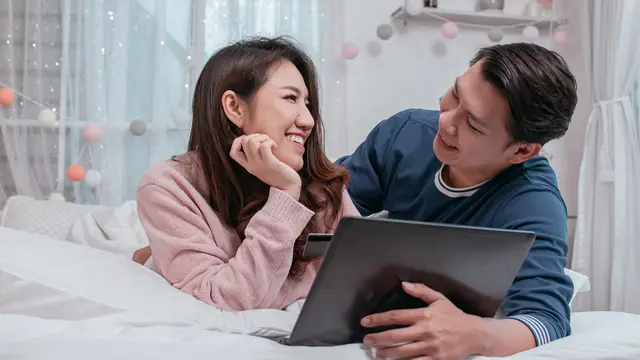 3 Cara Menunjukkan Cinta pada Pasangan, Dijamin Bikin Lengket!