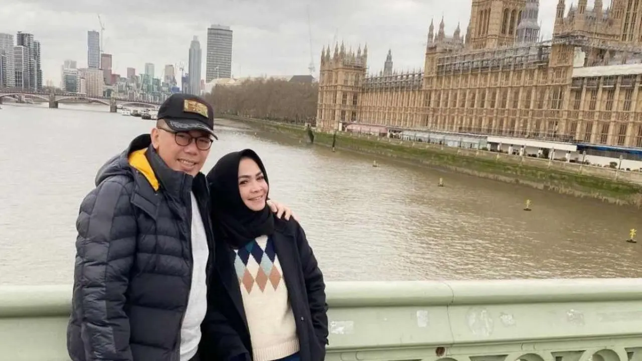 Diisukan Bercerai, Ini 6 Potret Rieta Amalia dan Suami Kedua yang Jarang Tersorot