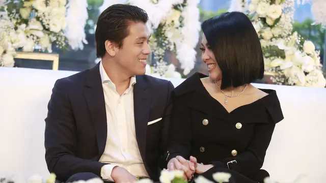 [Fimela] Syahrini dan Reino Barack