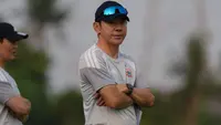 Pelatih Persija Jakarta, Shin Tae-yong. (Bola.com/Media Persija).