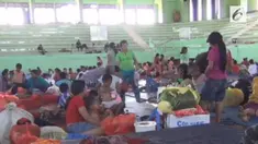 Seiring meningkatnya aktivitas vulkanik Gunung Agung di Kabupaten Karangasem, jumlah pengungsi terus bertambah.