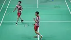 Ekspresi Kevin Sanjaya/Marcus Gideon meraih poin atas Mads Conrad/Mads Pieler pada perempat final ganda putra Indonesia Open 2018 di Istora Senayan, Jakarta, (6/6/2018). Kevin/Marcus menang 20-22, 22-20, 21-18. (Bola.com/Nick Hanoatubun)