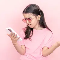 Sebagai orangtua, penting untuk membantu anak untuk menemukan keseimbangan dalam penggunaan gadget. [Dok/freepik.com/pvproduction]