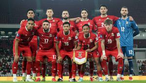 Pelatih asal Inggris itu berhasil mempersembahkan sebuah kemenangan meyakinkan untuk Timnas Indonesia. Tampak dalam foto, pemain Timnas Indonesia berfoto bersama jelang melawan Saint Kitts and Nevis pada ajang FIFA Series 2026 di Stadion Utama Gelora Bung Karno (SUGBK), Jumat (27/3/2026) malam WIB. (Bola.com/Abdul Aziz)