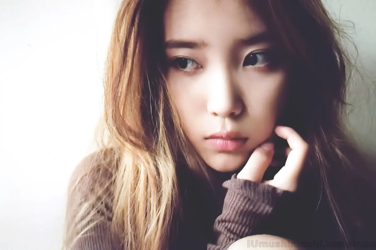 IU