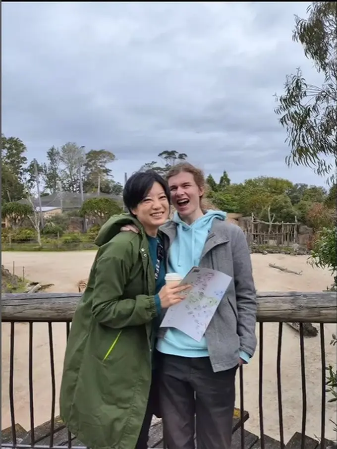 [Fimela] Leony dan Sang Kekasih