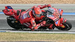 Marc Marquez mengambil peluang pertama untuk kembali jadi juara dunia MotoGP. (Lillian SUWANRUMPHA/AFP)