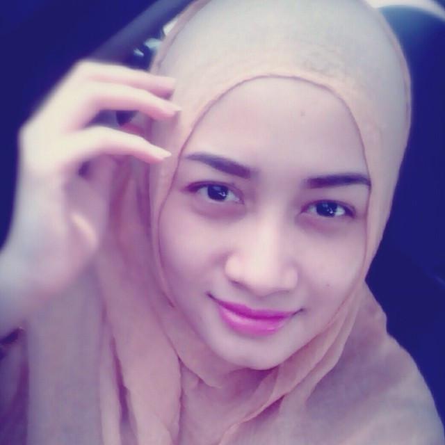 6 Potret Lyia Amelia Eks Trio Macan Pakai Hijab, Bikin Pangling