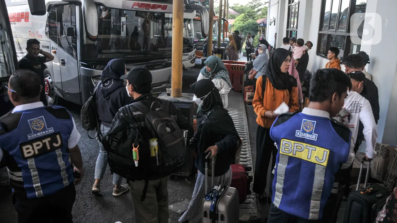 H-7 Lebaran, Arus Mudik di Terminal Jatijajar Mulai Meningkat