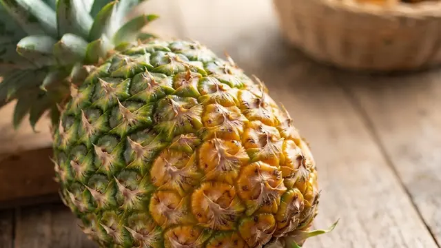Arti Lubang Kecil di Pangkal Nanas
