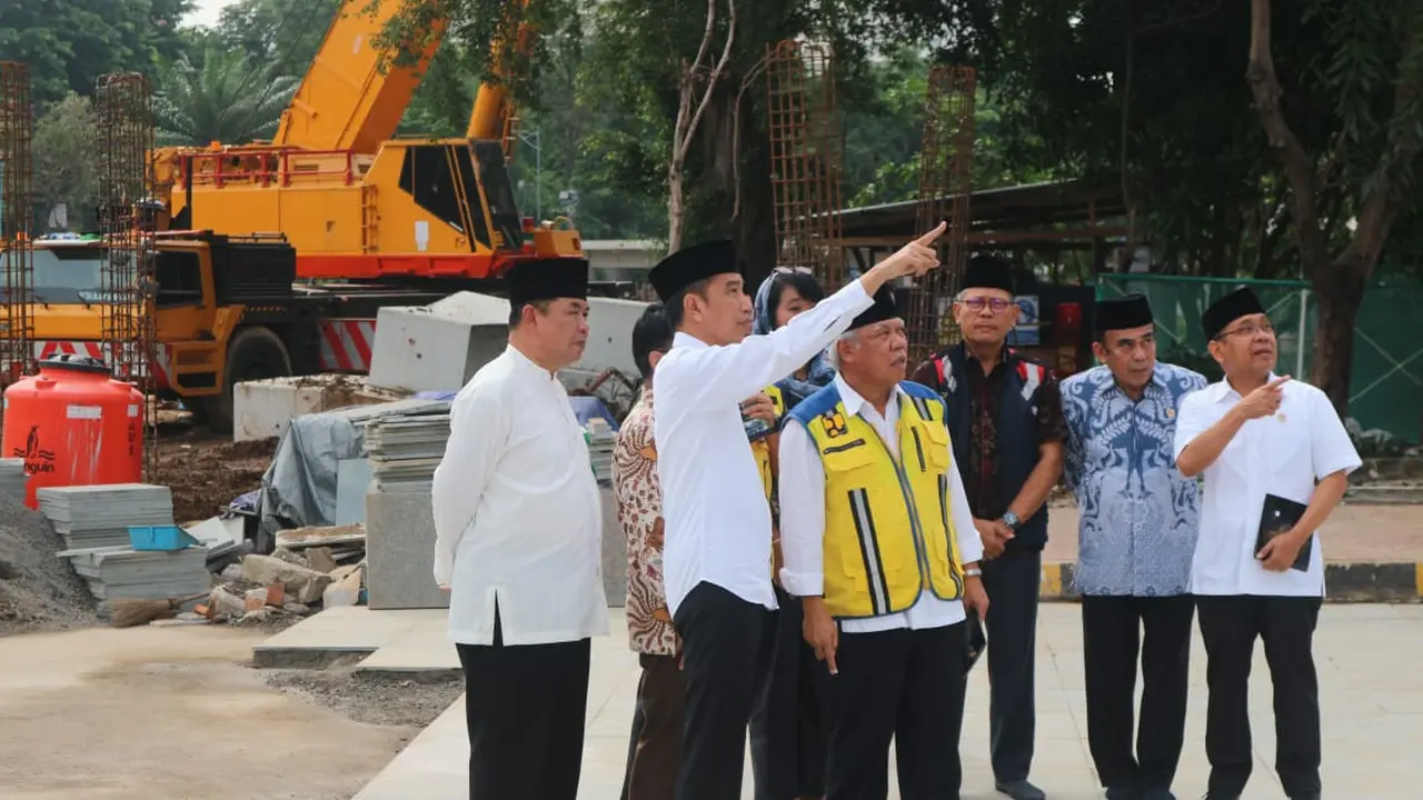 Jokowi meninjau renovasi Masjid Istiqlal Jakarta