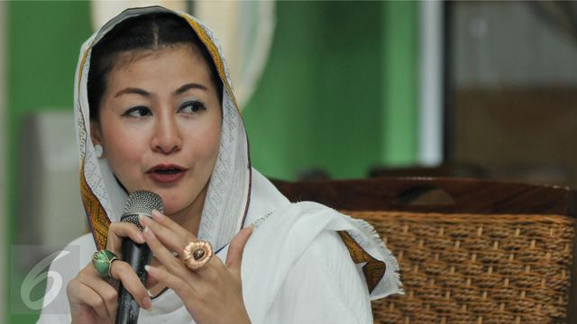 20160525-Hasnaeni 'Wanita Emas' Kenalkan Irjen Benny Sebagai Cawagub DKI-Jakarta