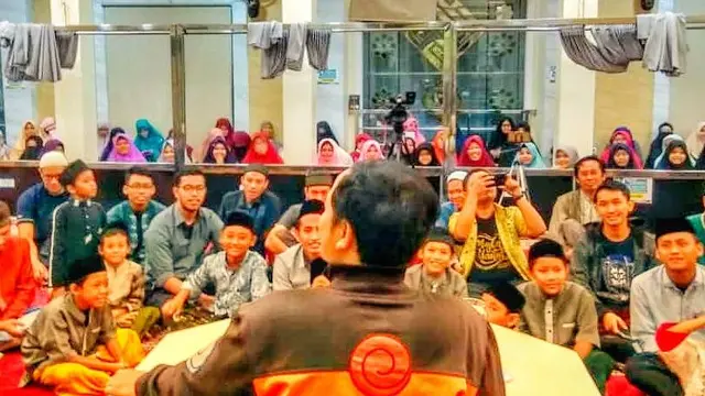 Unik, Komunitas ini Dakwah Sambil Pakai Kostum Superhero