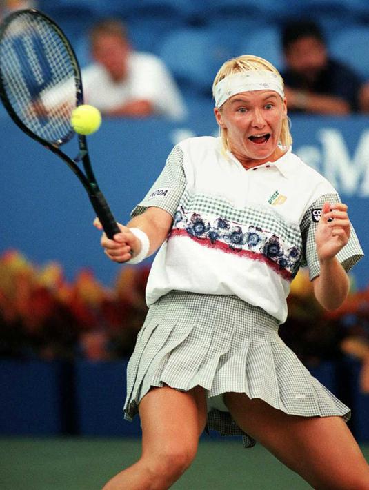 Jana Novotna sempat berada pada puncak performa tahun 1990-an dengan raihan 24gelar tunggal putri. (AFP/Robert Sullivan)