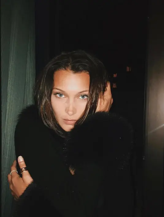 Melansir Ace Showbiz, Mohamed Hadid meembeli sebuah rumah di tahun  2011 di kawasan yang banyak dihuni oleh  kaum selebriti. Saat ini rumah tersebut sedang berada dalam proses pembangunan. (Instagram/bellahadid)