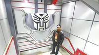 Pria Ini Bangun Rumah Berbentuk Robot Transformer Rp 9,3 Miliar
