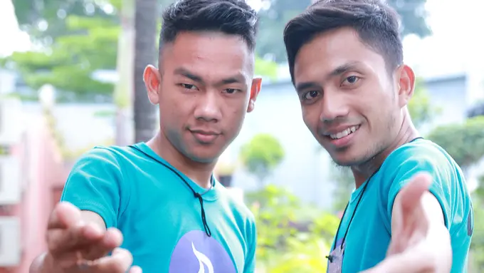 Tampil Berdua di D'Academy 3, Duo Alvin Sulit Fokus