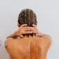 Simak beberapa cara untuk menghilangkan kulit bersisik. (pexels.com/Karolina Grabowska)