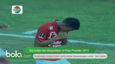 Penyerang Bali United, Lerby Eliandry melepaskan tendangan bebas indah yang mengarah ke sisi kiri gawang Usman Pribadi. 2-1 Bali United unggul atas Persita Tangerang di Stadion I Wayan Dipta, Gianyar Bali, Senin (7/8/2015).