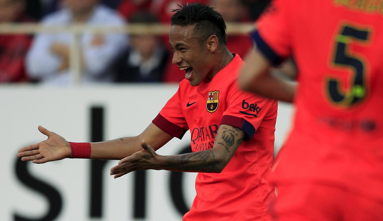 Luapan kegembiraan Neymar usai robek gawang Sevilla (REUTERS/Marcelo del Pozo)