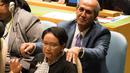 Menteri Luar Negeri RI Retno Marsudi saat mengikuti proses pemungutan suara pemilihan Anggota Tidak Tetap DK PBB di New York (8/6). Indonesia meraih 144 suara dalam pemungutan suara tersebut.  (AFP/Don Emmert)