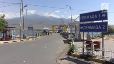 Gempa 7 SR mengguncang Lombok Timur. Hal ini menyebabkan kerusakan pada pelabuhan Lombok - Sumbawa.