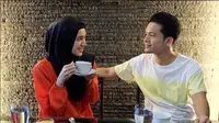 Dini Aminarti buka puasa bersama sang suami, Dimas Seto (Foto: Instagram)