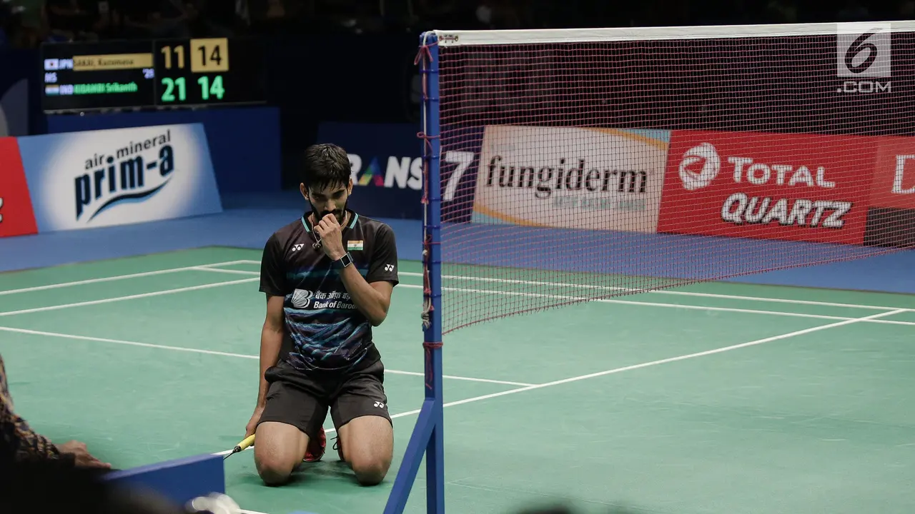 Tunggal putra India, Kidambi Srikanth, merayakan kemenangan atas Kazumasa Sakai pada final Indonesia Open 2017 di Jakarta, Minggu (18/6/2017). (Liputan6.com/Faizal Fanani)