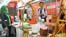 Pameran pameran Indonesia Franchise & SME Expo (IFSE) ditujukan untuk menarik semakin banyak pengunjung melihat peluang usaha yang ditawarkan oleh industri waralaba Indonesia, Jakarta, Jumat (25/11). (Liputan6.com/Angga Yuniar)