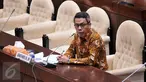 Adhar Hakim saat mengikuti Fit and Proper Test dengan Komisi II DPR untuk menjadi pimpinan Ombudsman RI di Gedung DPR RI, Jakarta, Selasa (26/1/2016). Adhar merupakan kepala perwakilan Ombudsman di NTB. (Liputan6.com/Johan Tallo)