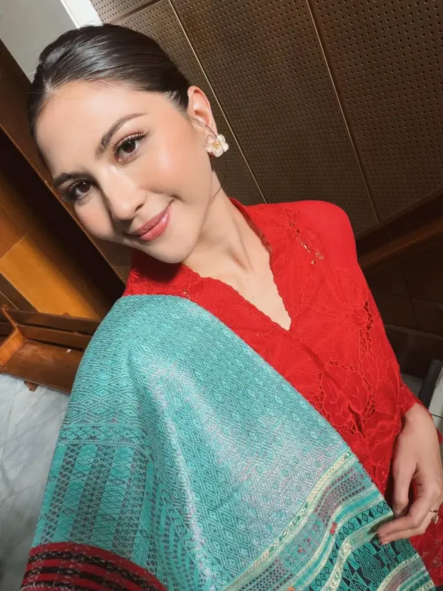 Makeup  Jessica Mila Rayakan Hari Paskah 2026. [@jscmila]