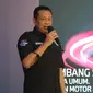 Ketua Umum Ikatan Motor Indonesia (IMI) yang juga Ketua MPR RI, Bambang Soesatyo memberi sambutan pada pembukaan BMW MINI Approved Bodyshop di Tangerang Selatan, Banten (16/03/2022). (Liputan6.com/Fery Pradolo)