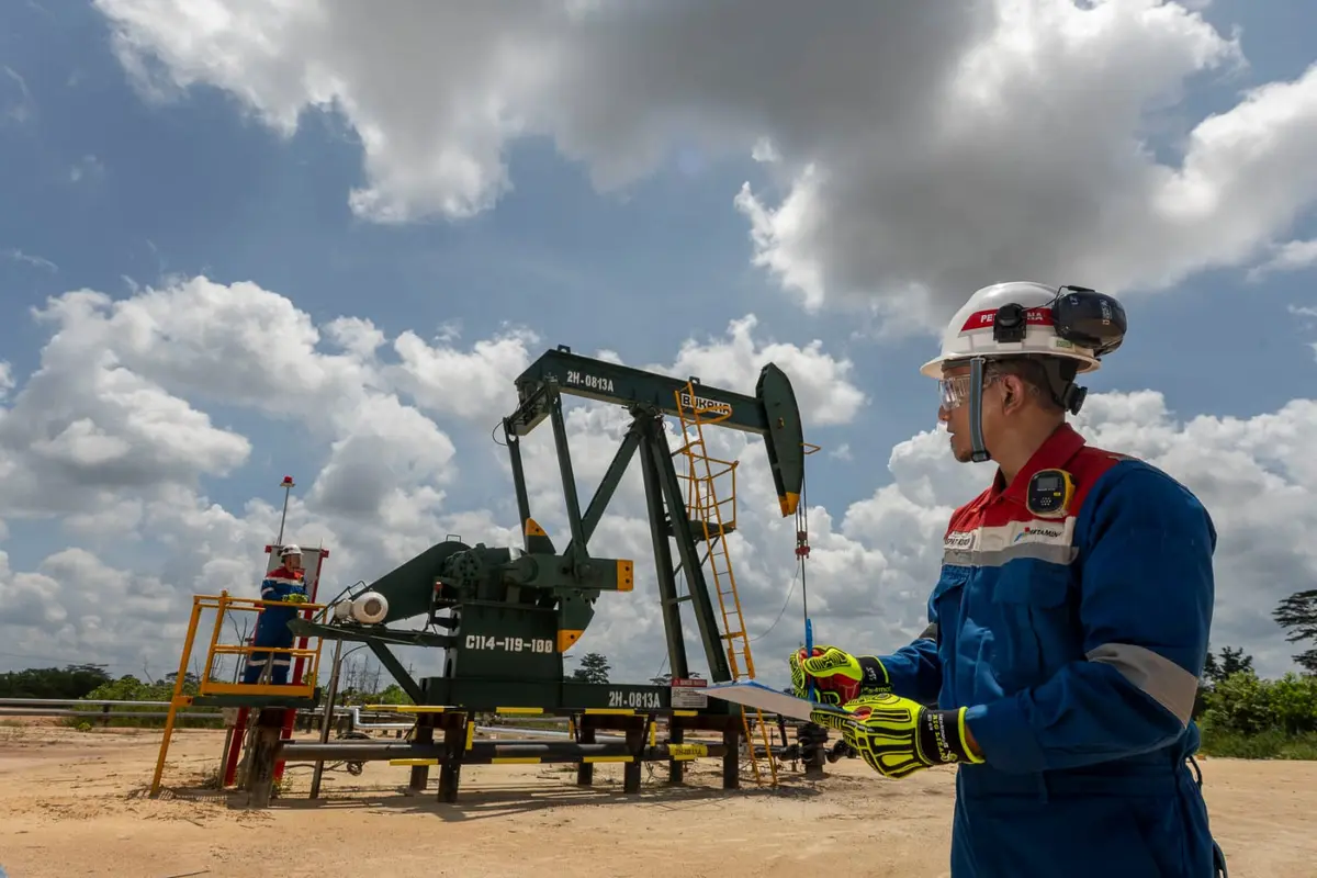 Pekerja Pertamina. PT Pertamina Hulu Rokan (PHR) berhasil mengebor sumur infill Menggala South-21 di Wilayah Kerja (WK) Rokan. Dok
