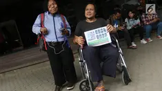 Perwakilan LBH Disabilitas dan Masyarakat Peduli Autis mendatangi Universitas Gunadarma di Depok, Kamis (20/7). Mereka meminta pihak kampus memberikan hukuman sosial kepada pelaku bullying terhadap Muhammad Farhan (19). (Liputan6.com/Immanuel Antonius)