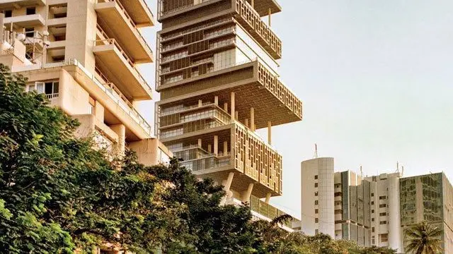 Potret rumah termahal di dunia milik konglomerat Ambani (Sumber: Facebook Antilia House)