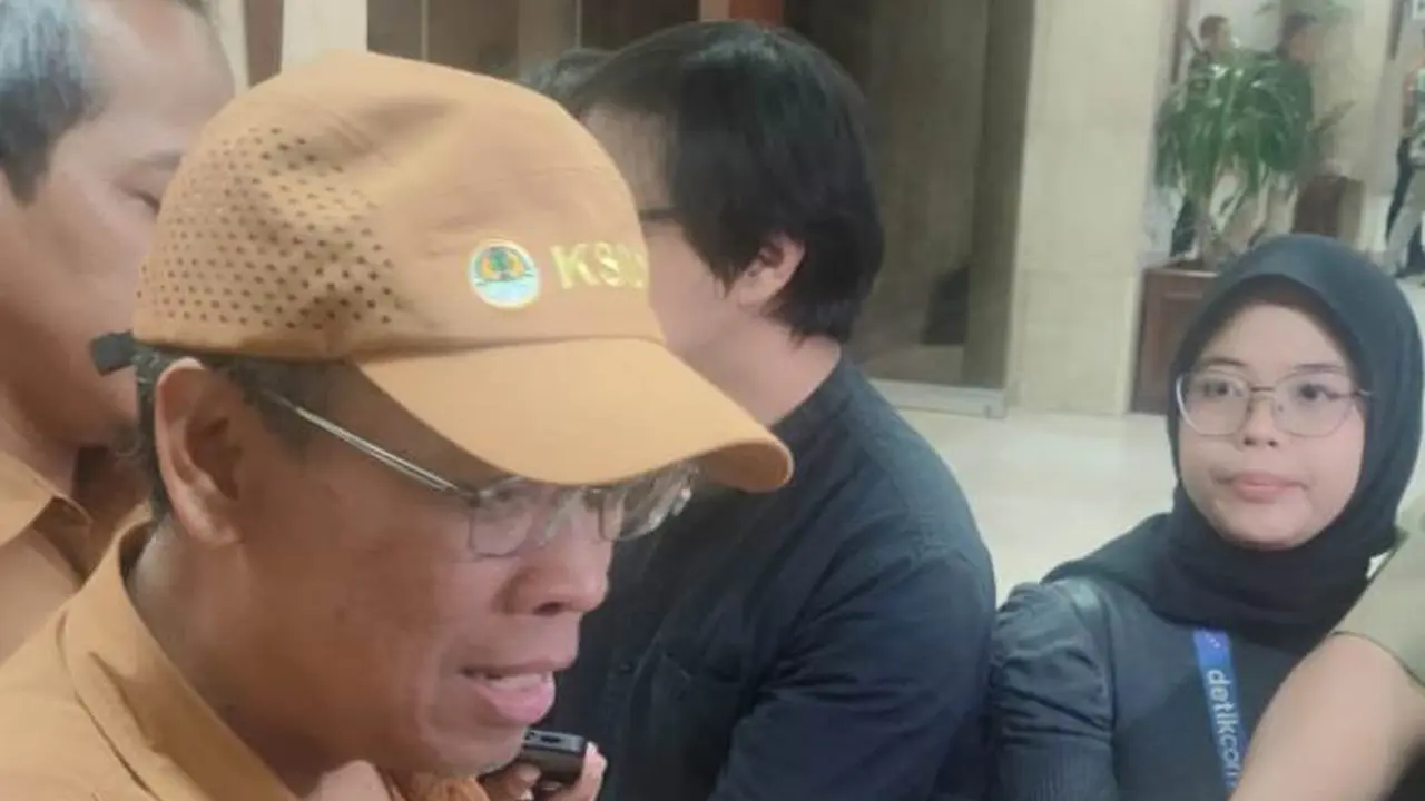 Dirjen Konservasi Sumber Daya Alam dan Ekosistem (KSDAE) KLHK Satyawan Pudyatmoko di kantor KLHK, Jakarta, Selasa, 16 Juli 2024.