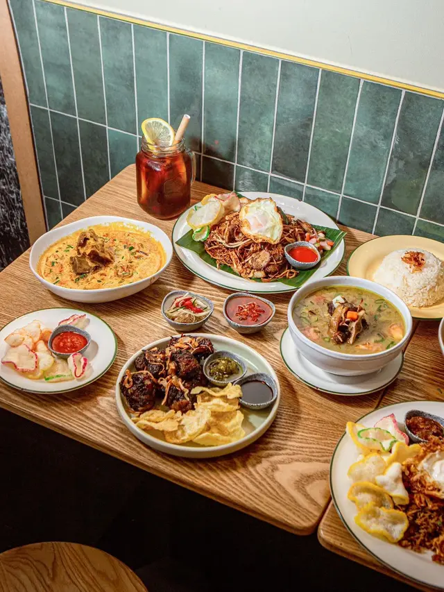 7 Potret Acha Sinaga Buka Restoran di Sydney, Menunya Ayam, Bebek dan Iga Penyet