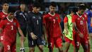 Kapten Timnas Indonesia U-23, Fachruddin Aryanto (kanan) dan kawan-kawan tampak kecewa usai dikalahkan Thailand. (Bola.com/Ikhwan Yanuar)