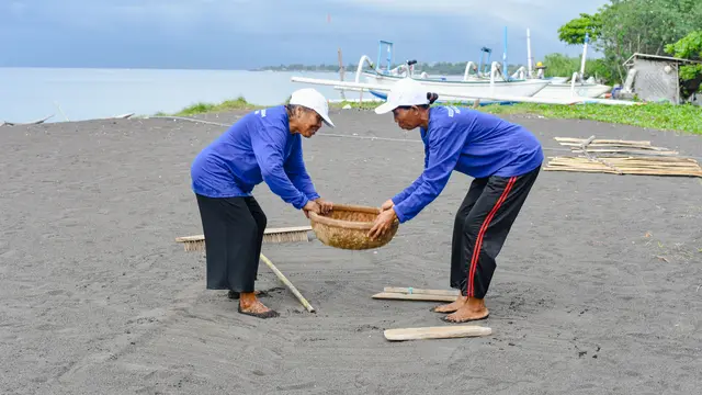 Cara Petani Garam Tradisional di Klungkung Bali Bantu Capai Swasembada Pangan